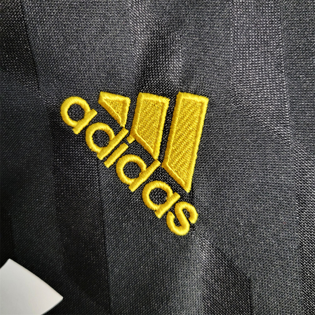 Real Madrid Away 2011/2012 Full Sleeve - Retro - Image 3
